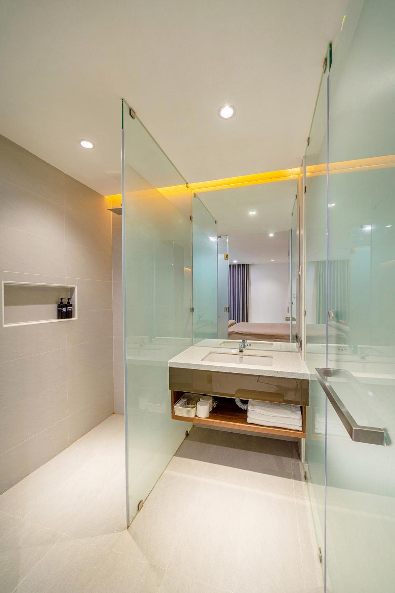 Nm Apartment Beach Da Nang Exterior photo